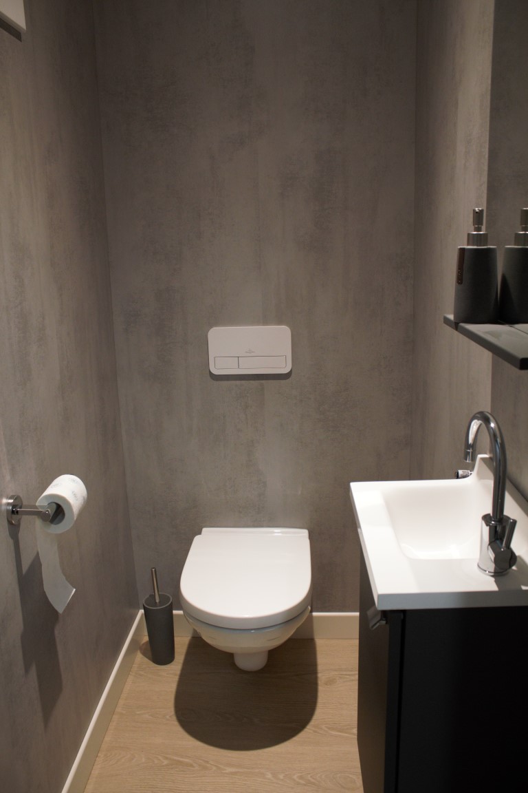 Toilet toonzaal